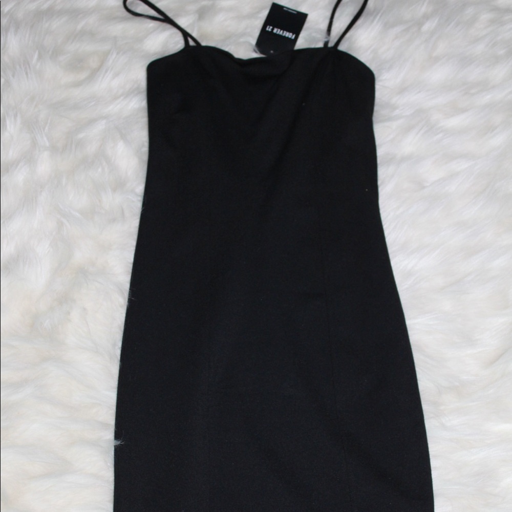 Black bodycon dress